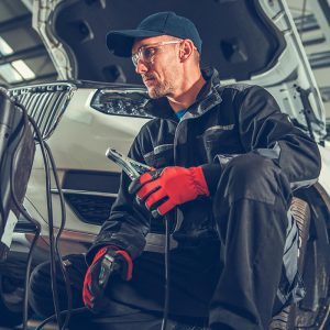 car-battery-jump-starter-X8J4QDN-rb7u6sndvoepdt6n8dnn3nviheug7v61qb33vczlbs